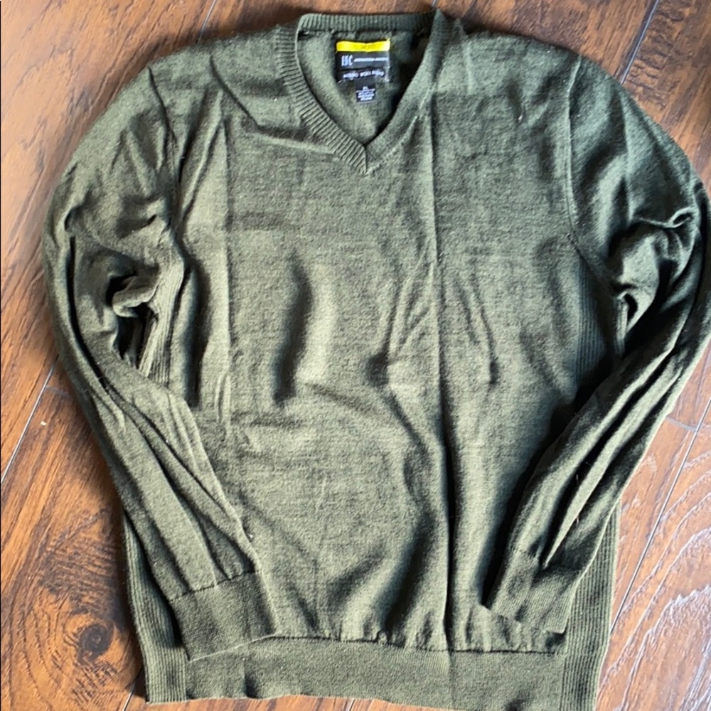 Men’s XL green slim fit sweater